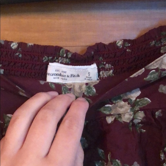 Abercrombie shorts - Picture 3 of 4